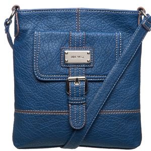 nine west blue rocky crossbody purse!
